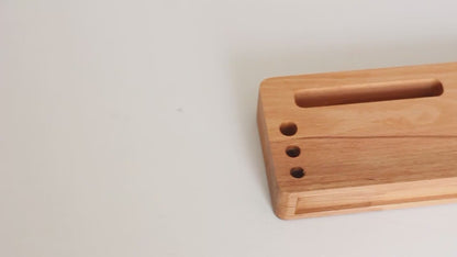 EchoWood NoteDock – Eco-Friendly Beech & Iroko Phone Amplifier Organizer