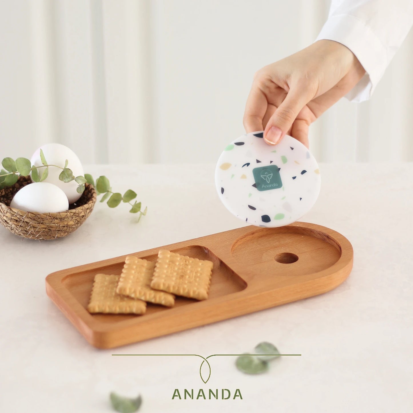 Close-up of Linda tray highlighting printed plexi inlay and natural beech wood texture