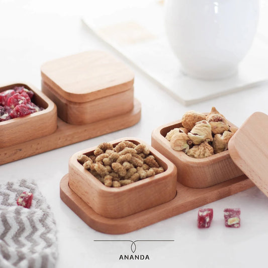 Minimalist beech wood snack set with 3 lidded boxes and carved tray, clean and empty display

